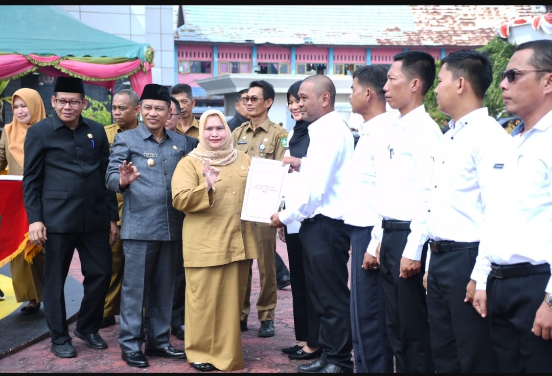 “Terima Kasih Ibu Bupati Kasmarni, Akhirnya Kami Jadi Guru PPPK” Desa Petani